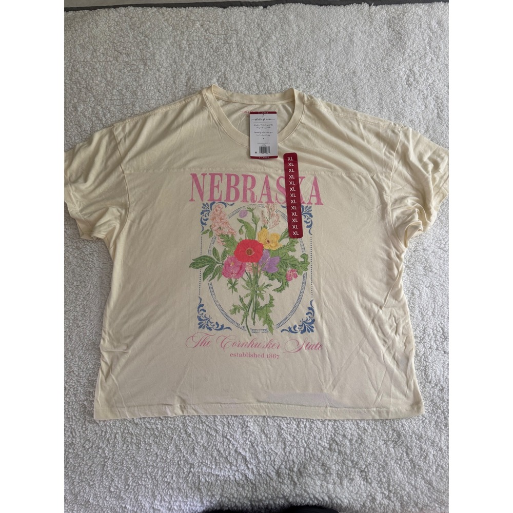 Nebraska Graphic Tee Women XL Cream New with tags
